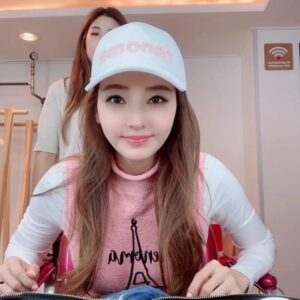 Han Chae-young Instagram - #renomagolf midsummer madness ☺