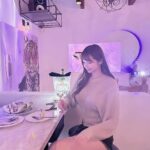 Han Gyu-ri Instagram - #협찬 #청담바 #왓더샴 다녀왔어요🥰 1층은 클래식한분위기, 2층은 라운지스러운 느낌이구 테라스까지있어요 새로나왔다는 시그니처메뉴 우니&단새우 연어&뭉티기플래터도 먹어보려구요 칵테일먹으면서 오랜만에 재밋게놀다왔어요💕 #청담바 #압구정바 #청담맛집 #청담우니 #대관 #파티 #압구정로데오맛집 #청담술집 #압구정술집 #청담샴페인 #청담모임 #연말 왓더샴 청담