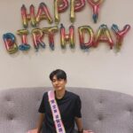 Han Hye-jin Instagram - 드디어 집에 온 기또롱 생일파티 집에서 조촐하게 😁 시온이 생일 선물 귀엽쥬? 😆 선물주고 다음 날 자기가 먹었어요 😝❤️ #생일 #여전히30대부럽군