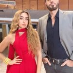 Hana AlZahed Instagram – نبيلة سيد الجندي و ابراهيم الحسيني 👱🏻‍♀️🛠

اول حلقتين من مسلسل سيب و انا سيب نزلوا على شاهد

كل يوم سبت حلقتين بالاسبوع 

مين اتفرج ؟ 😍