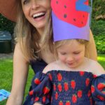 Hanna Verboom Instagram - Mijn meisje is 4 geworden! 🍓Je maakt me de allergelukkigste lieve Sara Emmanuel James 🦓