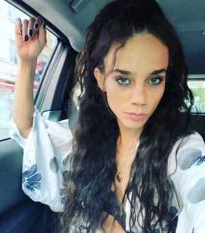 Hannah John-Kamen Instagram - 💋