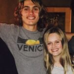 Hannah Nordberg Instagram - h a p p y #nationalsiblingday 💙 I’m so lucky he puts up with me 🤣 #bigbrother #littlesister