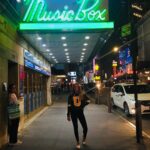 Hannah Nordberg Instagram - don’t mind me #missingthiscity🗽#nyc #musicaltheatre #broadway #actress #actorlife #film #television #hannahnordberg #dearevanhansen #broadwaydreams
