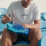 Harry Kane Instagram - 🚨 GIVEAWAY 🚨 He can’t stop scoring in them! For a chance to win Harry Kane’s signed Skechers boots… all you need to do is: ❤️ Like this post 🤝 Follow @SkechersFootball 💬 Tag 2 friends Checking all entries… Giveaway shuts soon. Good Luck! ☄️ * T&C’s available on request *