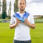 Harry Kane Instagram - New boots. New club. New season. Let's go.