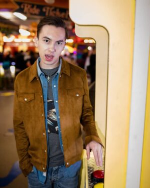 Hayden Byerly Instagram - "But I wanna press the button."