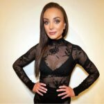 Helen George Instagram - 🖤 @hollyscottlidgett @cassiemakeup @lewisstanfordhair