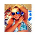 Helen George Instagram - What I'd give for a beach day ☀️