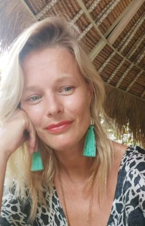 Helena Houdová Instagram - Sdileni s laskou a z lasky. 
❤ Jak dat svobodu sobe i ostatnim
❤ Probuzeni z kolektivni hypnozy
❤ Zachranujes?
❤ Tvorim nebo reaguju 
❤ Suverenni bytost propojena jednotou
❤ A spoustu dalsiho sdileni...