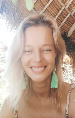 Helena Houdová Instagram - Napojeni na vlastni nejvyssi casovou linku.
💥JSEM DOST💥