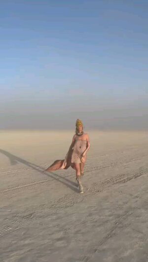 Helena Houdová Instagram - My favotite moments of BURNING MAN💥

💥 Dancing during sunrise with powerful Godesses
💥 Deeply connecting with the tribe of friends I came with to Burn and meeting new beautiful souls
💥 Listening to classical concert by filharmonic orchestra in the middle of desert for sunrise
💥 Meditating and chanelling love and compassion and archangel Gabriel in midnight temple while  someone played on piano 
💥 Dancing gratitude to the Sun during sunsets
💥 Riding through the Playa during one of many sand storms and feeling alive
💥 Allowing the intensity of the desert, storms and my emotions to crack me even more open
💥 Finding self-reliance in the most hurt and dusty places of my being
💥 Healing my trauma of single mother and taking back my power and energy to thrive
💥 Holding myself in sacred compassion while bleeding through the whole experience and cleansing sadness, numbness and selfworth of humans on the Playa and beyond..
💥 Tears of gratitude for this life.

❤️ ❤️❤️❤️❤️❤️❤

Moje nejoblibenejsi momenty z Burning Man:

💥 Tanceni pri vychodu slunce s 
💥 Hluboke propojeni s prateli, s kterymi jsem prijela i s temi, ktere jsem potkala
💥 Poslouchani koncertu klasicke hudby filharmonickeho orchestru pri vychodu slunce uprostred pouste
💥Meditace a chanelovani lasky, jemnosti a leceni o pulnoci v chramu Burning Mana. Hluboke propojeni s archandelem Gabrielem.
💥 Tanceni slunci pri zapadech
💥 Jizda v noci na kole skrze Playa behem piscite boure, kdy neni videt ani na 10 centimetru pred sebe. Moment, ktery mi pripomnel, jak uzasne je byt nazivu.
💥 Dovolovat zas a znova, aby intenzita pouste, pocasi, horka , piscitych bouri a mych emoci a pocitu, dala memu egu slusne na prdel
💥 nachazeni te nejhlubsi sebe- zodpovednosti a spolehani se na sebe 
💥 Leceni traumatu single mamy a vzati si zpatky moji energii a silu na uzasny zivot, ktery nam tvorim
💥 Drzeni sebe v posvatnem souciteni a lasce pri krvaceni, ktere zaclo prvni den a skoncilo posledni. Skrze moji krev odchazel smutek, necitelnost a sebehodnota vsech nas, kteri byli na Playa a i dal.
💥 Slzy vdecnosti pri kazdem uvedomneni, ze ziju.