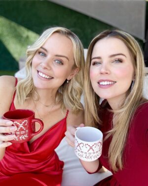 Helena Mattsson Instagram - Cheers! 🥂🎄