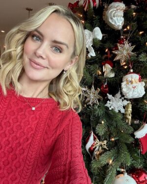 Helena Mattsson Instagram - Wishing all of you peace and joy! ❤️