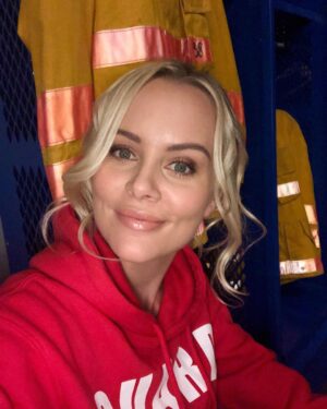 Helena Mattsson Instagram - Late night filming in downtown LA 🎬 #lovemyjob