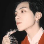 Hendery Instagram - Do u like this outfit?😆