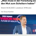 Hendrik Streeck Instagram - Vor zwei Wochen fand der WELT SUMMIT VISION NOW Future of Health statt. Es war ein spannendes Event und habe viel über die Herausforderung für den „Zukunftsstandort“ Deutschland gelernt. - Ich selber habe über ein Herzensthema gesprochen. Das Verständnis von Wissenschaft und Forschung in der Gesellschaft aber auch von Institutionen, risikoaverse Förderstrukturen und Blockaden für disruptive Forschung. Danke für die Einladung. @welt.events Berlin, Germany