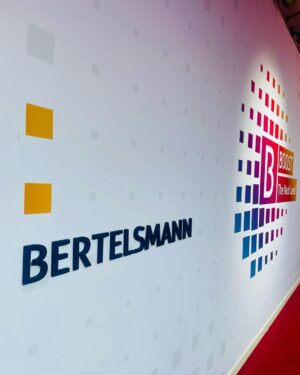 Hendrik Streeck Instagram - #Bertelsmannparty 2023. was für ein schönes Event in Berlin. Danke für die Einladung