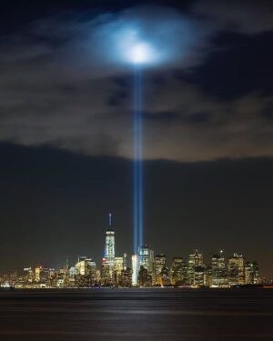 Henny Russell Instagram - I am grateful to remember this day in 2001. It was remarkable to be in Manhattan & see everyone talking to each other—busboys & CEOs, old & young, black, brown, white, Asian—we were united in a way I had never experienced before or since. People helping each other, giving out water & sneakers to people walking across bridges, lines around the block to donate blood. Not 2 parties, not divided—we were all ONE. We were all Americans. The loss & the grief & the fear & the smell were horrible, but the unity was beautiful. #StrongerTogether #NeverForget #911