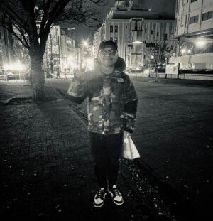 Hideo Nakano Instagram - 明けましておめでとう御座います
恒例の一世風靡通りにて
御神酒を撒いてきました‼️
劇男一世風靡出身者全員が
2024年健康に過ごせます様に

#劇男一世風靡 #一世風靡通り