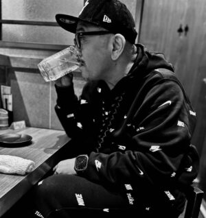 Hideo Nakano Instagram - 派手なオッサン

#instagram #instagood #enjoy
#fashion #mobstar #cap