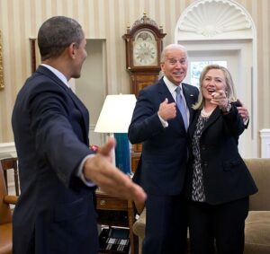 Hillary Clinton Instagram - Happy birthday, @joebiden!⁣
⁣
Photo: @PeteSouza