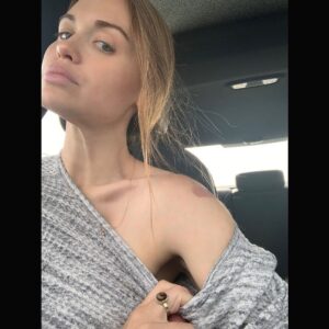 Holland Roden Instagram - A boosted bitch 🙌🏻💋