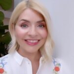 Holly Willoughby Instagram - Oprah wasn’t wrong when she said that @marcia.kilgore her former facialist, the OG beauty and skincare expert, founder of @beautypie was one of the most inspiring people she’d ever met. Ever since I interviewed Marcia for @wyldemoon I’ve been a Beauty Pie member and total CONVERT and in awe of her fearlessness and ingenuity. Her vision was to give women everywhere access to luxury beauty products, from the labs all the big brands buy products from, without the retail markups. I’m incredibly excited to be kicking off a very special kind of partnership with Marcia and @beautypie and really look forward to sharing what we have in-store together soon! #AD 🎀