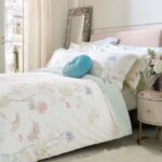 Holly Willoughby Instagram - Happy Monday, My new Nia collection has arrived…it is beautifully simple with delicately painted birds, flowers and foliage with light hints of colour. Just perfect to add a little springtime refresh to your bedroom 🌸🐤🌿#ad exclusively at @dunelmuk