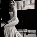 Holly Willoughby Instagram - Thank you for all the dress love… she was a special one for sure! Great night down at the rink… sad to say goodbye to @ekinsuofficial tonight… see you next week!!! ⭐️✨