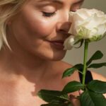 Holly Willoughby Instagram - Welcome to our newest @wyldemoon home fragrance...(borrowed from) A Love Story. A fresh, romantic scent that blends citrus top notes of Lemon, Cherry and Apple, a floral heart of Rose, Freesia Cherry Blossom and Lily of the Valley, with a base of vanilla Amber and Cashmere Musk. Available as Waxing Moons Wax Melts, these powerful little (borrowed from) A Love Story crescents will embrace your home with a floral & citrus bouquet that won’t wilt. Available now in the WYLDE Boutique via the link in bio. Treat yourself or the one you love… 💐🌙 #admyownbrand #waxmelts #wyldemoon