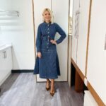 Holly Willoughby Instagram - Morning Tuesday… see you on @thismorning at 10am with @clodagh_mckenna @martinlewismse @louiseroe talking denim and the cast of @ddonstage 🍉 🕺🏻 #hwstyle💁🏼‍♀️✨ dress by @_albaray 💙