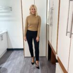 Holly Willoughby Instagram - Morning Tuesday… see you on @thismorning at 10am. The wonderful @your_emmalucy is back talking about the healing power of crystals and glorious makeovers with @mdlondon and @bryony_blake 🎀… #hwstyle💁🏼‍♀️✨ trousers by @sezane and knitwear by @karen_millen ❄️