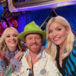 Holly Willoughby Instagram – If I don’t see ya’ through the week, I’ll see ya’ through the window… it’s been a pleasure @celebjuiceofficial @fearnecotton @keithlemon 🍋💛🎤👋🏻