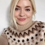 Holly Willoughby Instagram – It’s the perfect season to curl up with a book, and over at @wyldemoon we’ve curated a WYLDE Library of favourite reads from WYLDE MOON readers, from the team, and obviously from me 😉 

Link in my bio or I’ve popped one in Stories. Happy reading! # adandownbrand #bookclub #bookstagram #wyldelibrary 📖♥️