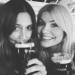 Holly Willoughby Instagram – Filled my belly and heart yesterday at @clodagh_mckenna beautiful home and brand new shop @clodaghstore …Guinness never tasted so good than with you 3 beauties @shishib @imeldaofficial @clodagh_mckenna ☘️