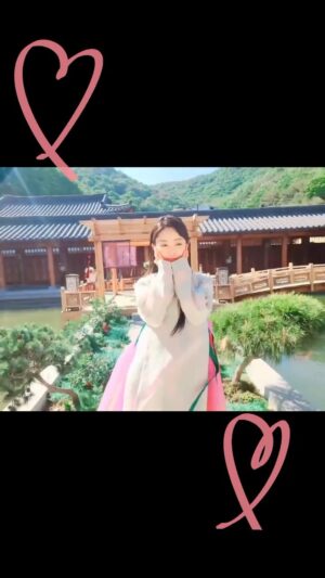 Hong Seo-hee Instagram - 촬영 대기중_윤옥이 본캐_서희🫶🏻
#추억 #healing #❤️