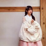 Hong Seo-hee Instagram - 🐰 2023年01月22日 검은 토끼해 새해 복 많이 받으세요🤍 저와 함께해 주시는 모든 분들이 올 한 해 두 마리 토끼 모두 잡는 풍요로운 한 해가 되시기를 응원하고 염원하겠습니다🤍 . . . #2023 #계묘년 #새해 #🐰 #럭키몬스터엔터테인먼트 #반가의한복 #이희종대표님 #감사합니다