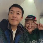 Hong Yun-hwa Instagram – 용사님과 다섯번째 결혼기념일♡
결혼기념일에 눈이온다면
바로 육개장이지ㅋㅋㅋㅋ😊😊
.
#사랑해요킹밍키
#망원동용사님
#망원동손석구
#라뷰뿅❤️