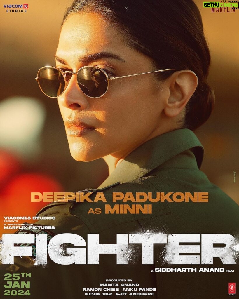 Hrithik Roshan Instagram - Squadron Leader Minal Rathore Call Sign: Minni Designation: Squadron Pilot Unit: Air Dragons Fighter Forever 🇮🇳 #Fighter #FighterOn25thJan @deepikapadukone @anilskapoor @s1danand #KevinVaz @ajit_andhare @mamtaanand10_10 @ramonchibb @ankupande @vishaldadlani @shekharravjiani @iamksgofficial @akshay0beroi @viacom18studios @marflix_pictures @tseries.official #FighterMovie