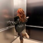Huh Yun-jin Instagram - cutie w her booties