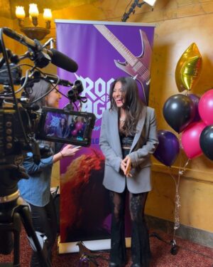 Humberly Gonzalez Instagram - Live musical theatre has a special place in my heart!! Thank you for having me @rockofagesshow • it’s such a fun time with a killer cast 🎸🤘🏽✨