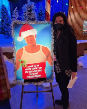 Humberly Gonzalez Instagram - A Very Merry Ginny & Georgia Christmas Special 🎄🎅🏼☃️ 
What are your fave moments this season? how many times did you cry? 🥲 Thank you for keeping us at number 1, thanks for the messages, the edits, the LOVE🧡🤍❤️💙💜💖💚🧡
Being a part of this family has been such a gift and I appreciate you all very very much!!!!
.
.
.
.
@gngbts @netflix #GinnyAndGeorgia