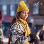 Humberly Gonzalez Instagram - Looking at you December 17👀 only THREE more days until our Queermas feel good movie👩🏼‍❤️‍💋‍👩🏽🤍#CountdownToChristmas with #FriendsAndFamilyChristmas on the @hallmarkchannel . . #Hallmark #Christmas #Queer #LGBTQ