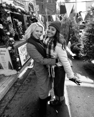 Humberly Gonzalez Instagram - Leading an LGBTQ+ Hallmark Christmas Movie was not in my bingo cards ya’ll‼️👩🏼‍❤️‍💋‍👩🏽🎄🏳️‍🌈 This feels like a full circle moment and the representation I always wanted to see. A celebration of love. Queer love! Not just that but sharing the screen with a fellow queer actor who I adored from day one, my charming co-star @aliliebert 💫 We had LGBTQ+ folk infront and behind the camera and it was one of the most glorious sets with the best vibes to step foot on. Truthfully.

‘Friends & Family Christmas’ Premiers IN A MONTH 🔜December 17th on the @hallmarkchannel 💝🎁
MAKING HISTORY BABY!!! 
.
.
.
#CountDownToChristmas #Lgbtq #RepresenationMatters #Christmas #Movie #Queer #wlw #Venezuela #Latinx