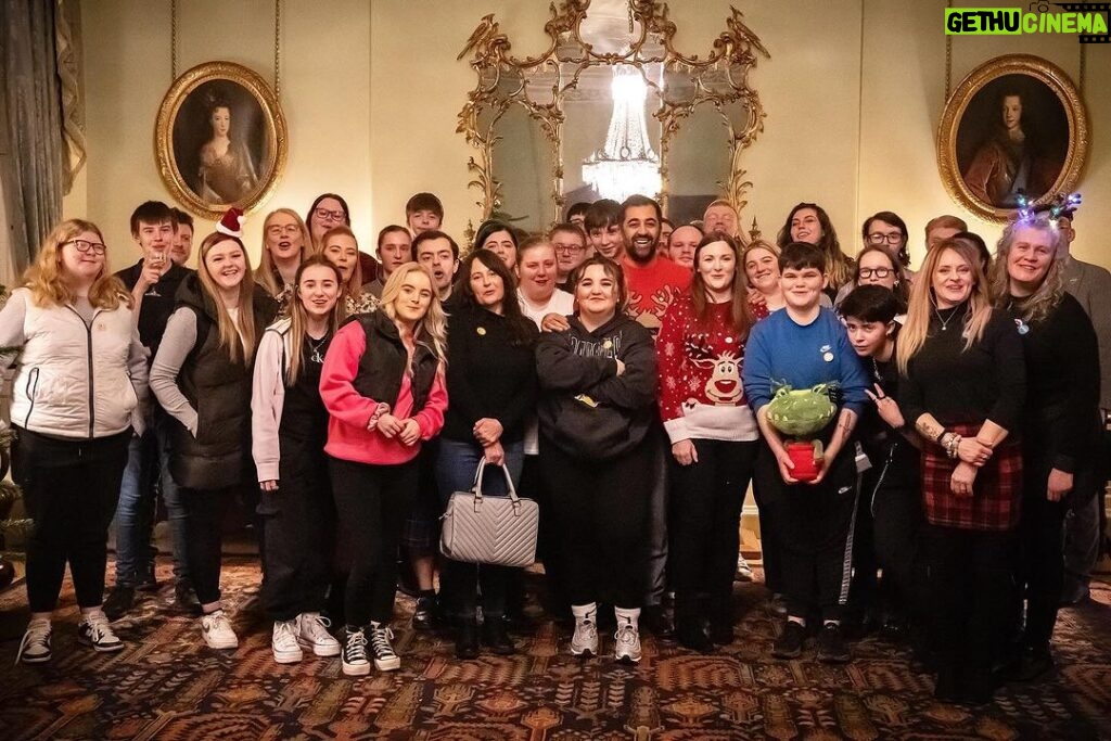 Humza Yousaf Instagram - An inspiring evening at Bute House to celebrate the festive period with some amazing people with care experience. @nataliedonmsp and I heard from those present and restated our commitment to #KeepThePromise. To ensure every child in Scotland is loved and has the best start in life.