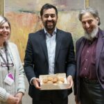 Humza Yousaf Instagram – Thanks to Ephraim and Margalit from the Scottish Council of Jewish Communities for bringing Giffnock’s finest sufganiyah to @scotparl today, as #Hanukkah, the Jewish Festival of Lights, gets underway.

A reminder, in spite of the darkness of recent times, of the power of light and of hope.

Chag urim sameach! Scottish Parliament