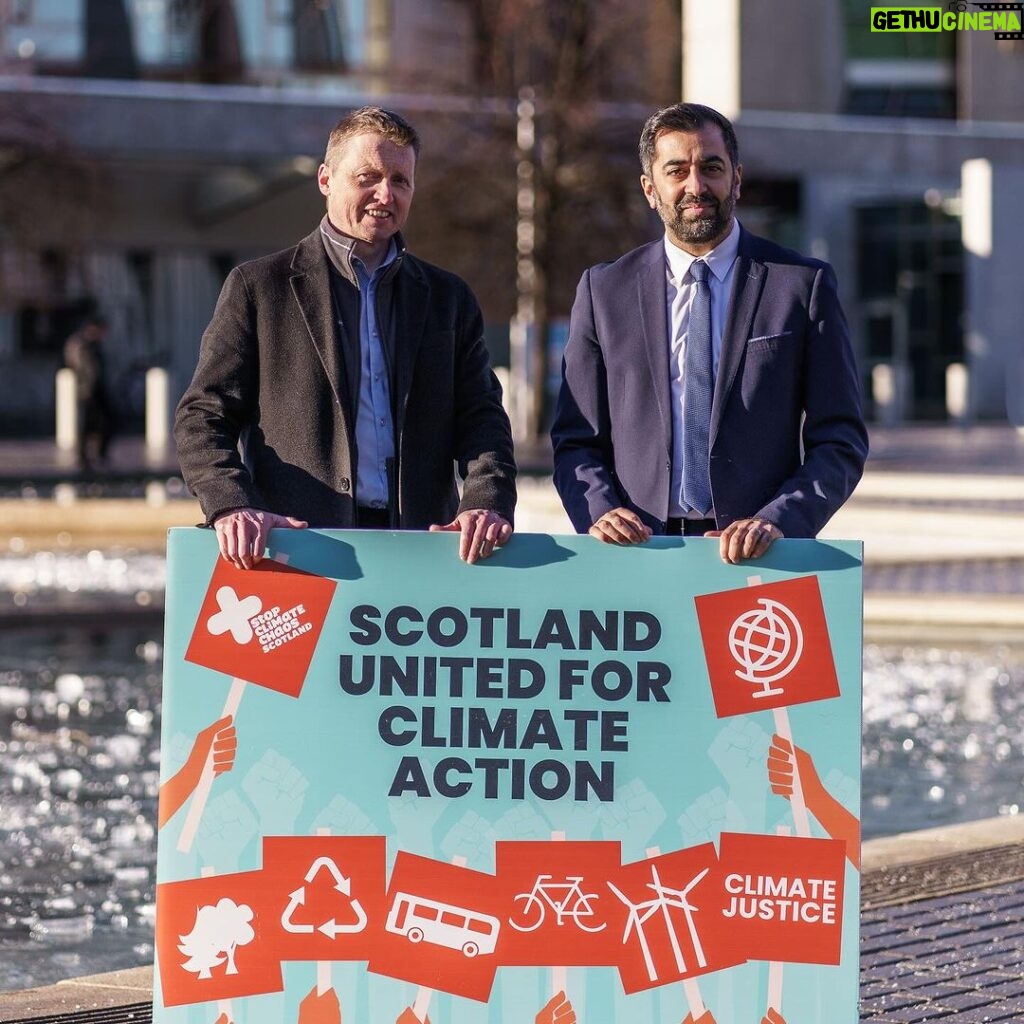 Humza Yousaf Instagram - 🌍 At @scotparl I joined Stop Climate Chaos campaigners to support their calls for climate action and ambition. Scotland will continue to show global leadership on the climate emergency. Accelerating our #netzero transition to ensure we leave a sustainable planet for future generations. The Scottish Parliament