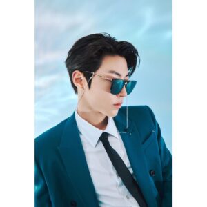 Hwang In-yeop Thumbnail - 4.5 Million Likes - Most Liked Instagram Photos