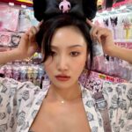 Hwasa Instagram - 스며든다 🫠